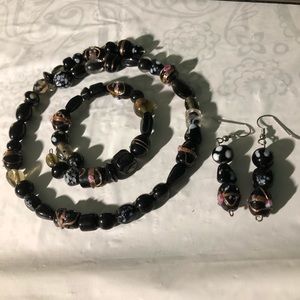 Handmade-black-necklace-bracelet-earrings